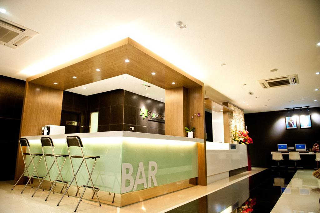 Starz Hotel Клуанг Экстерьер фото